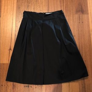 *NEW* Max Mara black skirt - 8